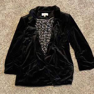 Skies Are Blue Black Velvet Blazer